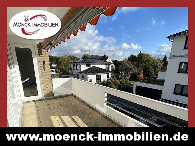 Eines von insgesamt 3 Balkonen Eines von insgesamt 3 Balkonen