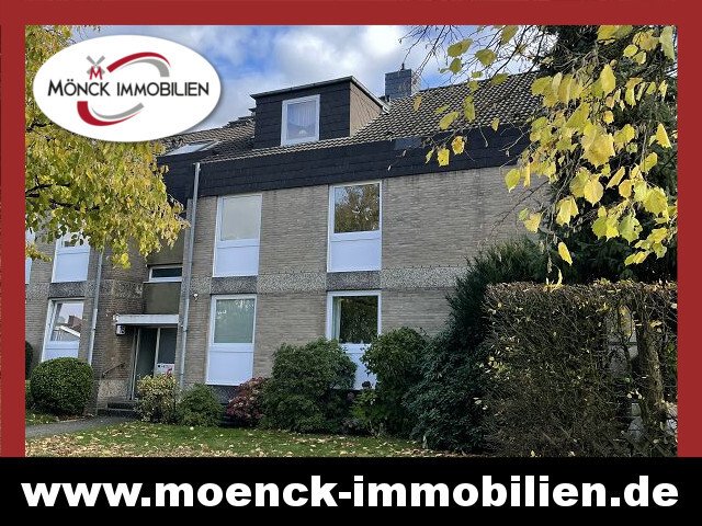 Haupteingang zur Wohnung in der 1. Etage Haupteingang zur Wohnung in der 1. Etage