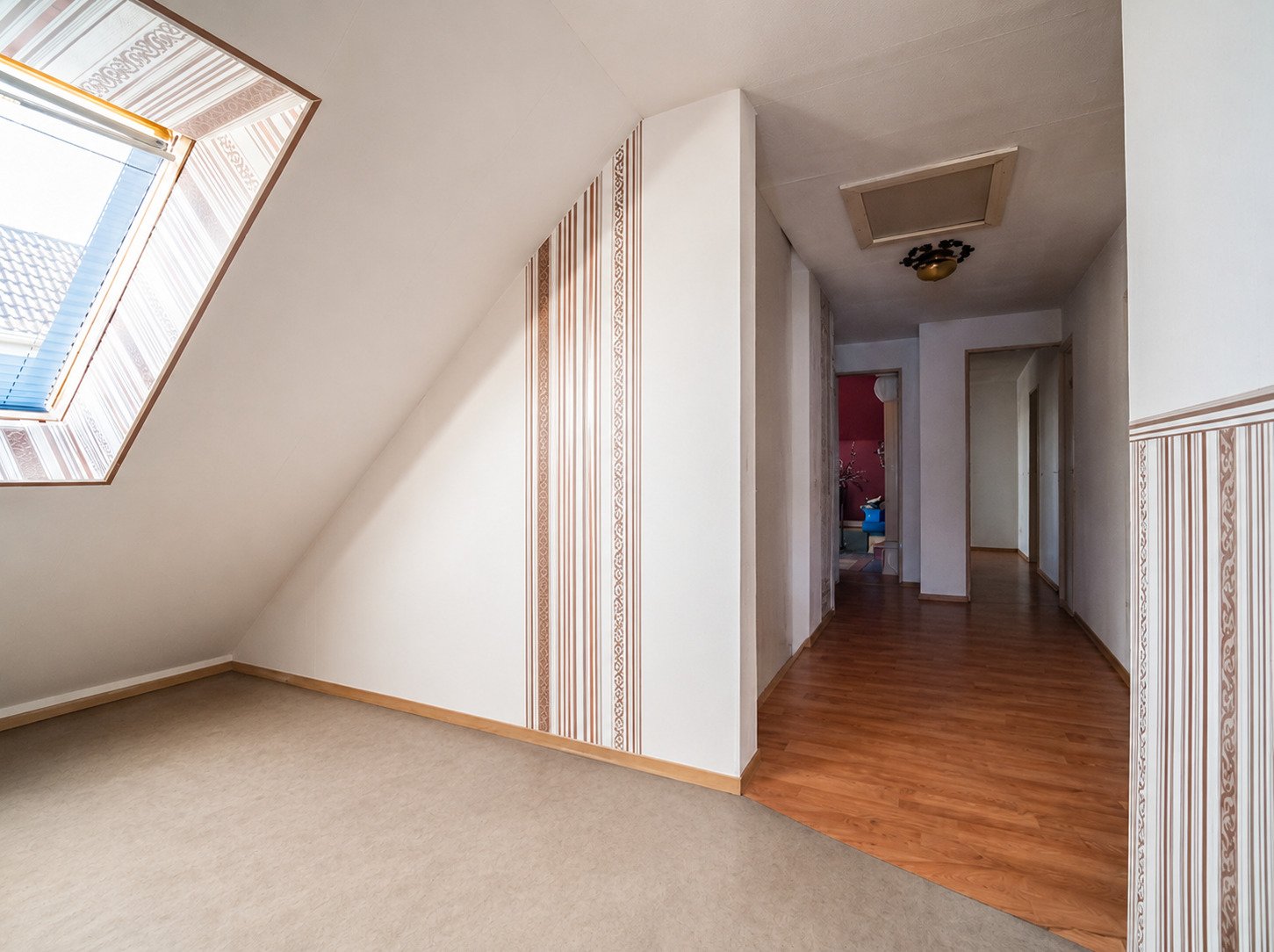 Übergang vom Neubau in den Altbaubereich Übergang vom Neubau in den Altbaubereich