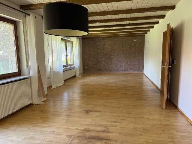 Wohnzimmer mit Echtholzparkett Wohnzimmer mit Echtholzparkett