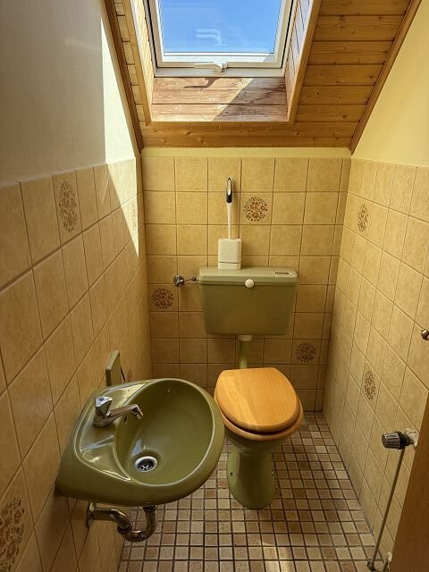 WC im Dachgeschoss WC im Dachgeschoss