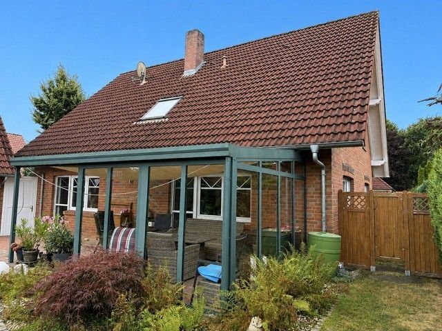 Terrassenüberdachung mit Glaselemten Terrassenüberdachung mit Glaselemten