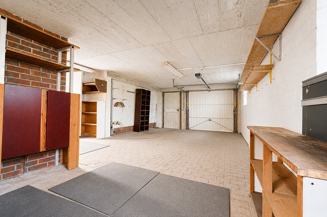 Garagentor mit Elektroantrieb Garagentor mit Elektroantrieb