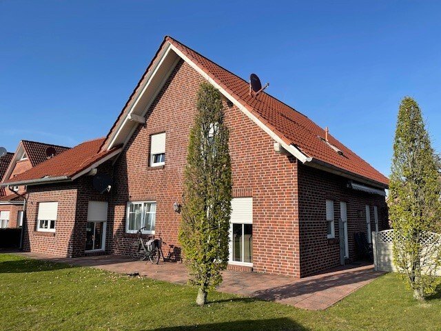 Freie Sicht von hier über Wiesen und Felder Freie Sicht von hier über Wiesen und Felder