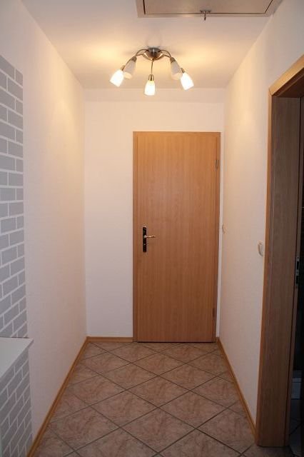 Flur vor der Renovierung Flur vor der Renovierung