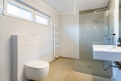 Badezimmer im Erdgeschoss Badezimmer im Erdgeschoss